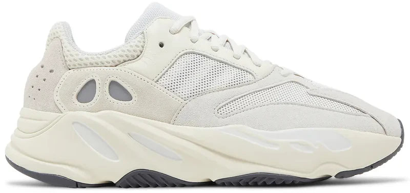 yeezy boost 700 blanche analog