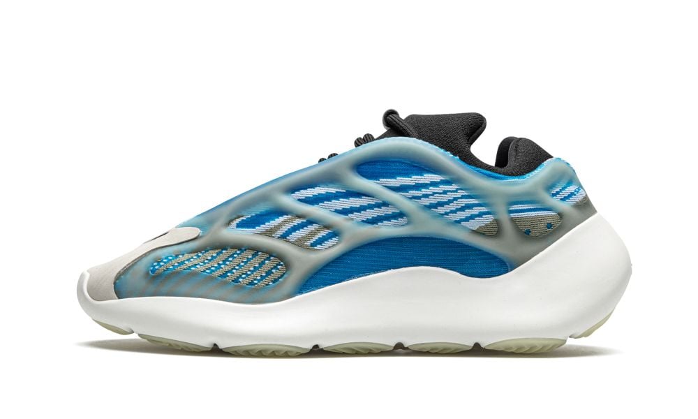 yeezy boost 700 v3 bleu