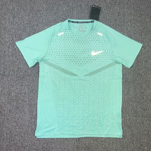 t-shirt nike running adv